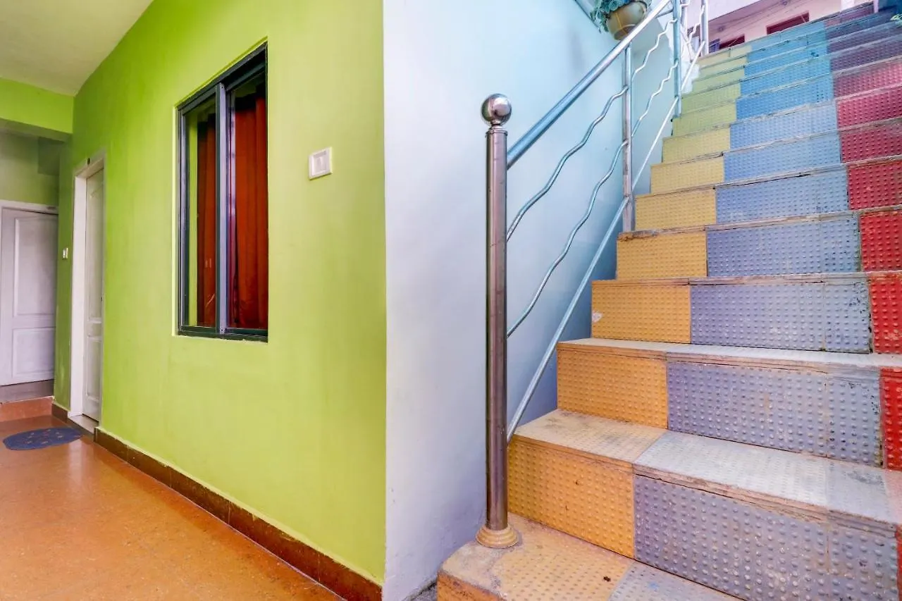 Oyo 86052 Royal Cottage Munnar Hotel