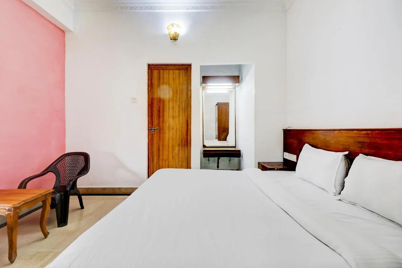 Oyo 86052 Royal Cottage Munnar India
